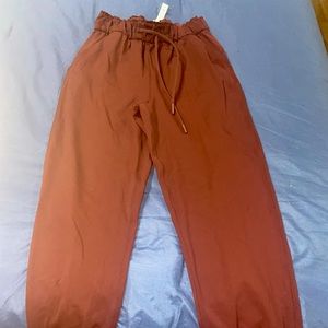 LULULEMON size 2 Stretch HR Jogger